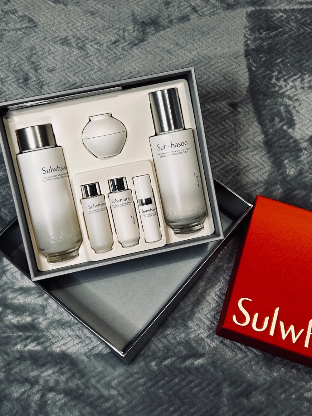 Sulwhasoo The Ultimate S Enriched Water and Emulsion Set